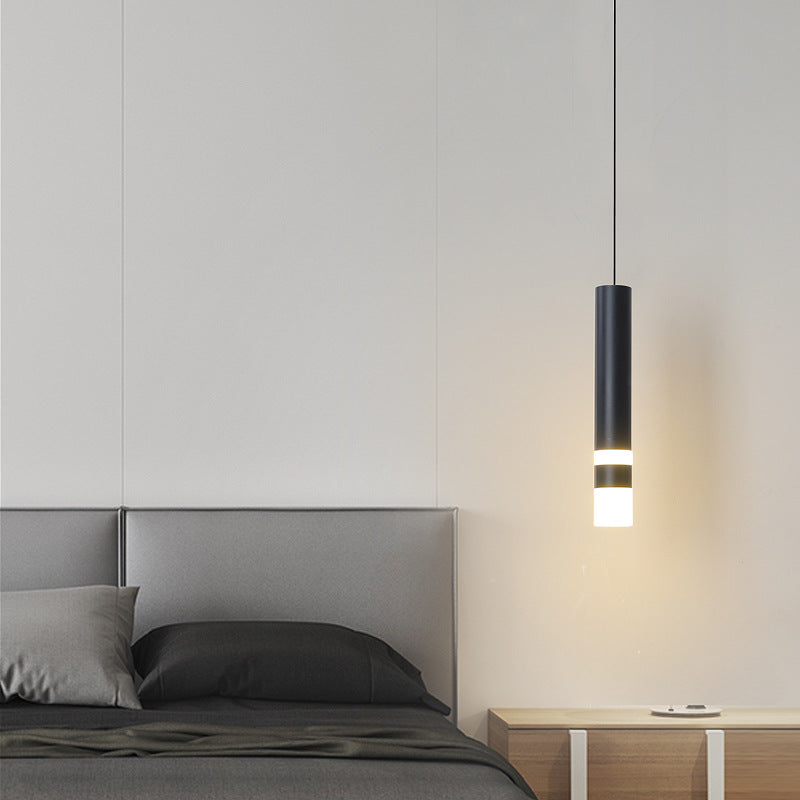 Suspension LED en cylindre long rond en fer et acrylique scandinave contemporain pour chambre 