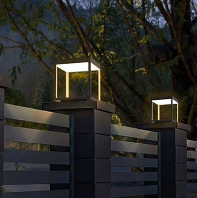ضوء LED خارجي مقاوم للماء بتصميم مربع من الحديد والأكريليك بأسلوب حديث وبسيط للاستخدام الخارجي 