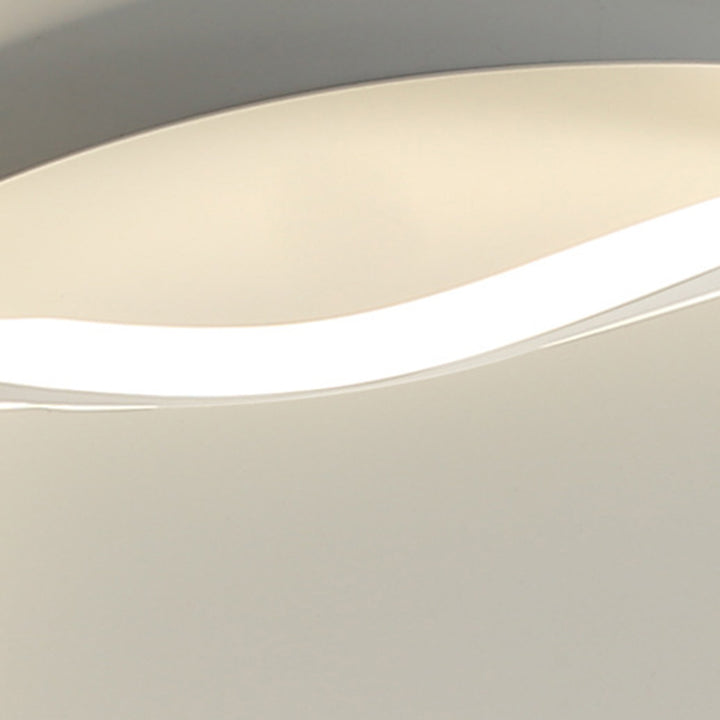 Luz de techo LED montada al ras de aluminio y hierro con ondas redondas nórdicas contemporáneas para dormitorio 
