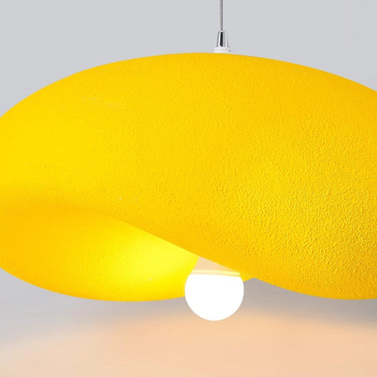 Suspension lumineuse contemporaine scandinave en forme de chapeau irrégulier rond en polystyrène à 1 lumière pour chambre 