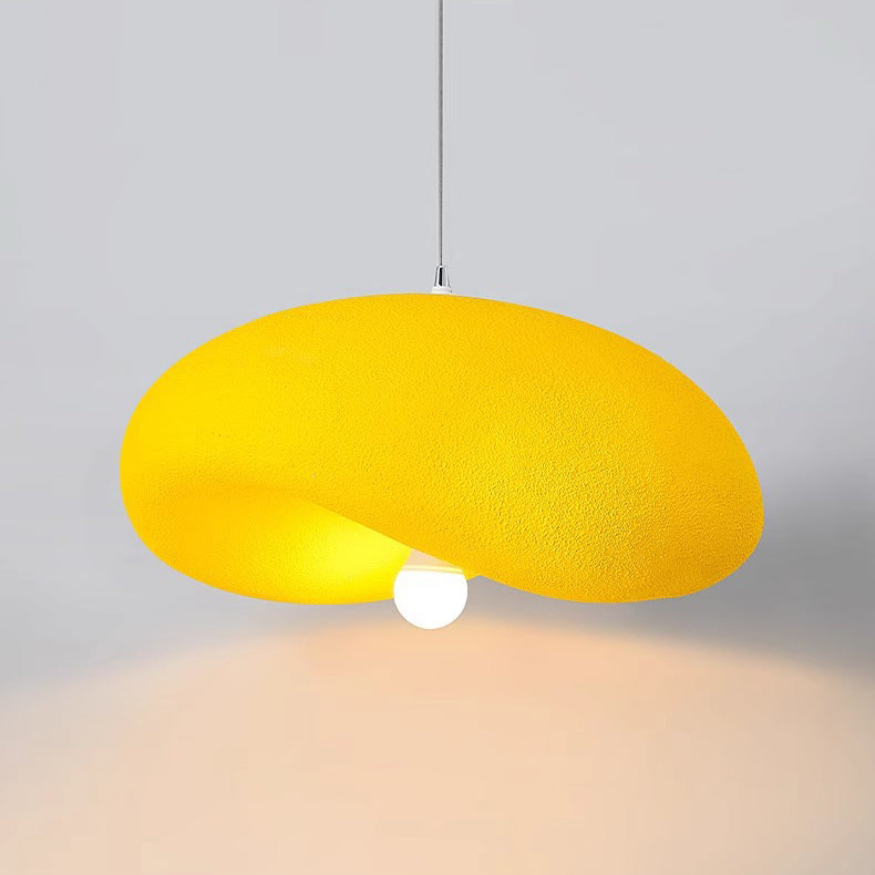 Suspension lumineuse contemporaine scandinave en forme de chapeau irrégulier rond en polystyrène à 1 lumière pour chambre 