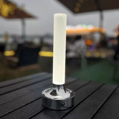 Moderne minimalistische USB-Kerzenform runder Zylinder Metall Acryl LED Tischlampe für Schlafzimmer 