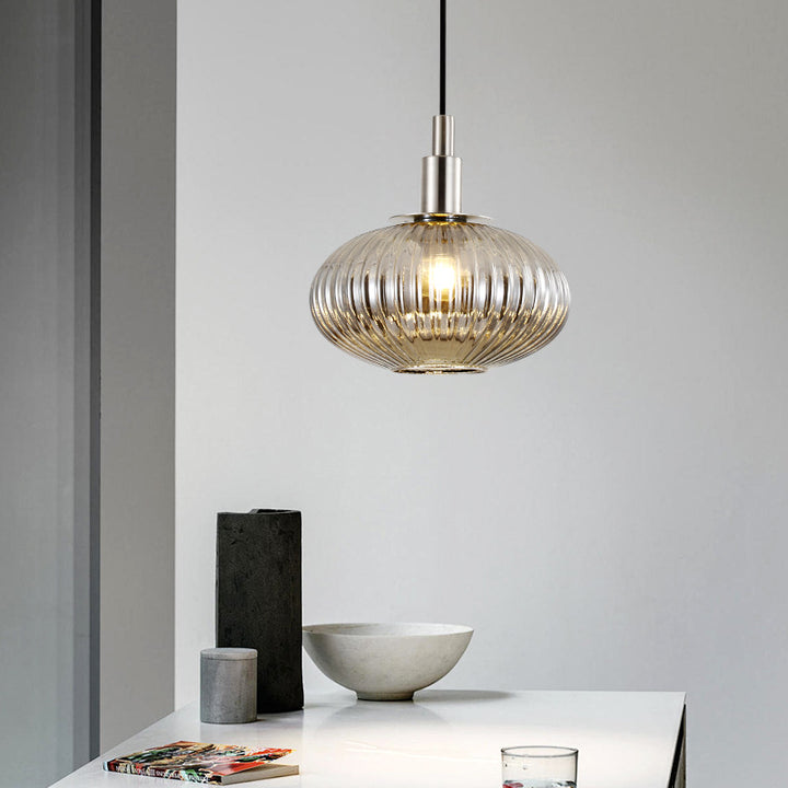 Zeitgenössische nordische ovale Eisen-Glas 1-Licht-Pendelleuchte für das Esszimmer 