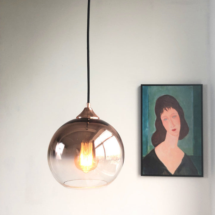 Zeitgenössisches nordisches rundes Kugel-Eisen-Glas 1-Licht-Pendelleuchte für das Schlafzimmer 