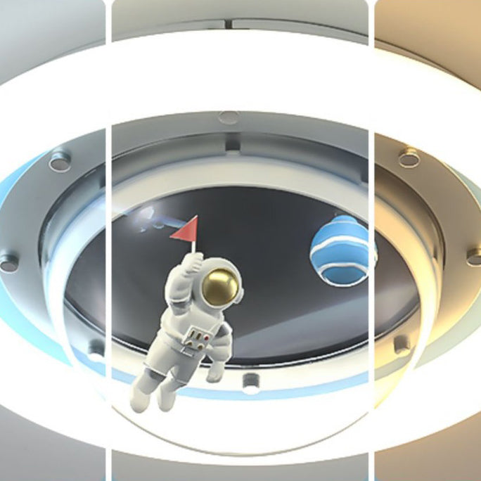 Zeitgenössische kreative Jungen-Astronauten-Rundkuppel-Hardware-Acryl-LED-Deckenleuchte für das Schlafzimmer 