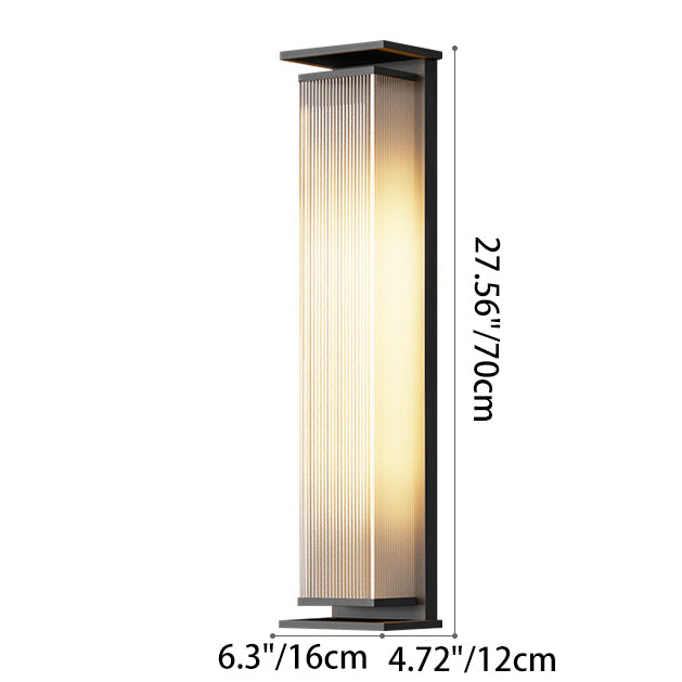 مصباح حائطي LED من الفولاذ المقاوم للصدأ بتصميم مستطيل مقاوم للماء يعمل بالطاقة الشمسية بأسلوب عصري وبسيط للاستخدام الخارجي 
