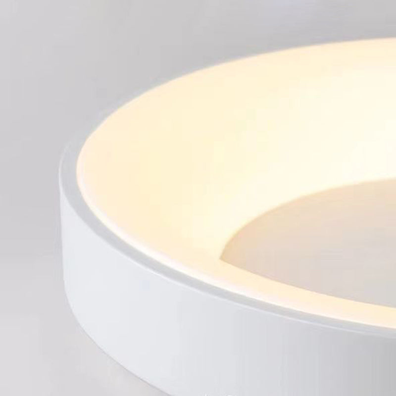 Plafonnier LED en acrylique et fer en forme de dôme rond nordique contemporain pour chambre 