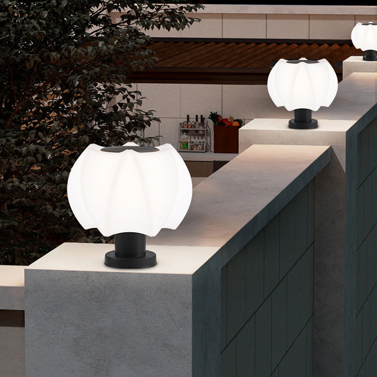 Moderne minimalistische solarbetriebene wasserdichte Lotus-Rundzylinder-PE-LED-Außenleuchten für die Terrasse 