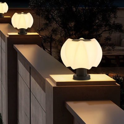 أضواء LED خارجية مقاومة للماء بتصميم حديث وبسيط على شكل لوتس أسطواني مستدير من البولي إيثيلين للفناء 
