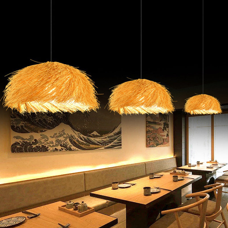 Traditionelle japanische Pendelleuchte aus Rattan und Bambus in runder Halbkreisform, 1-flammig, für das Esszimmer 