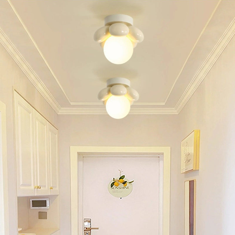 Lustre de plafond semi-encastré contemporain créatif crème fleur ronde orbe en fer résine 1 lumière pour couloir 