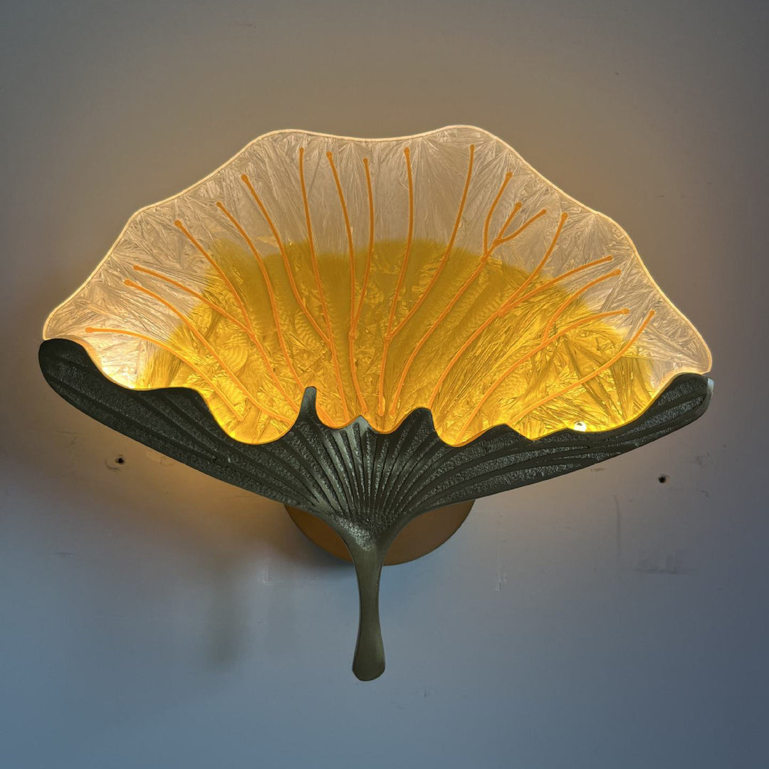 Zeitgenössische kreative Ginkgo-Blatt-Kupferglasur-Emaille-LED-Wandleuchte für das Schlafzimmer 