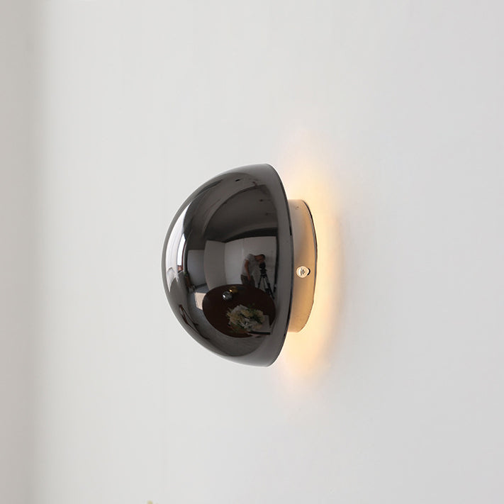 مصباح حائط LED من الفولاذ المقاوم للصدأ بتصميم حديث وبسيط على شكل نيزك دائري شبه دائري لغرفة النوم 