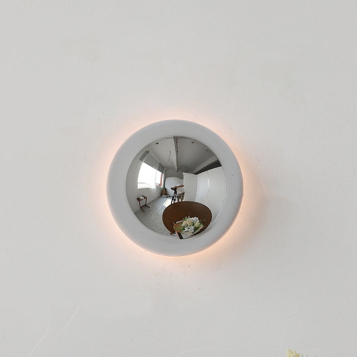 مصباح حائط LED من الفولاذ المقاوم للصدأ بتصميم حديث وبسيط على شكل نيزك دائري شبه دائري لغرفة النوم 