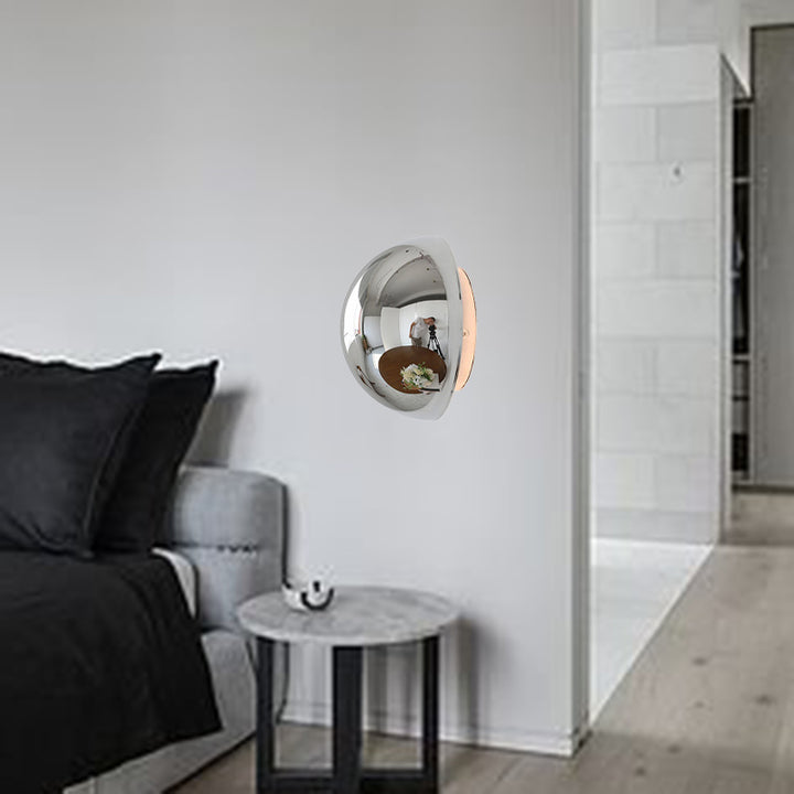 مصباح حائط LED من الفولاذ المقاوم للصدأ بتصميم حديث وبسيط على شكل نيزك دائري شبه دائري لغرفة النوم 