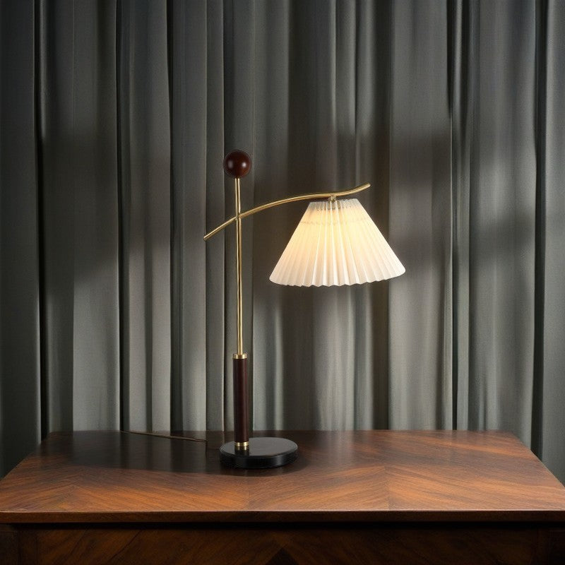 Lampe de table contemporaine nordique à cône plissé rond en bois de caoutchouc, marbre, cuivre, verre et PVC à 1 lumière pour chambre à coucher 