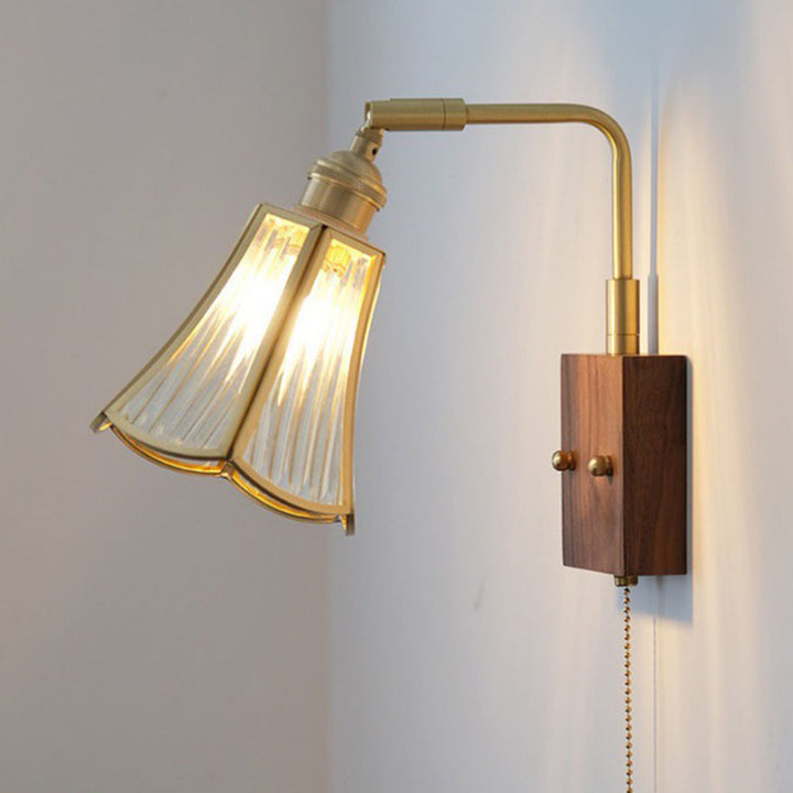 Traditional Japanese Horn Trapezoidal Prism Copper Glass 1-Light Wall Sconce Lamp For Bedroom