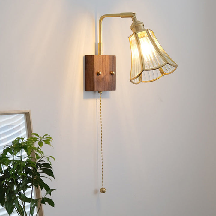 Traditional Japanese Horn Trapezoidal Prism Copper Glass 1-Light Wall Sconce Lamp For Bedroom