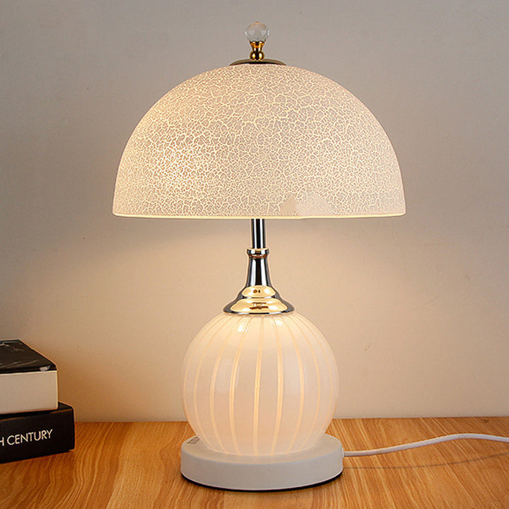 Lampe de table moderne minimaliste ronde en demi-cercle en fer et verre à 2 lumières pour chambre 
