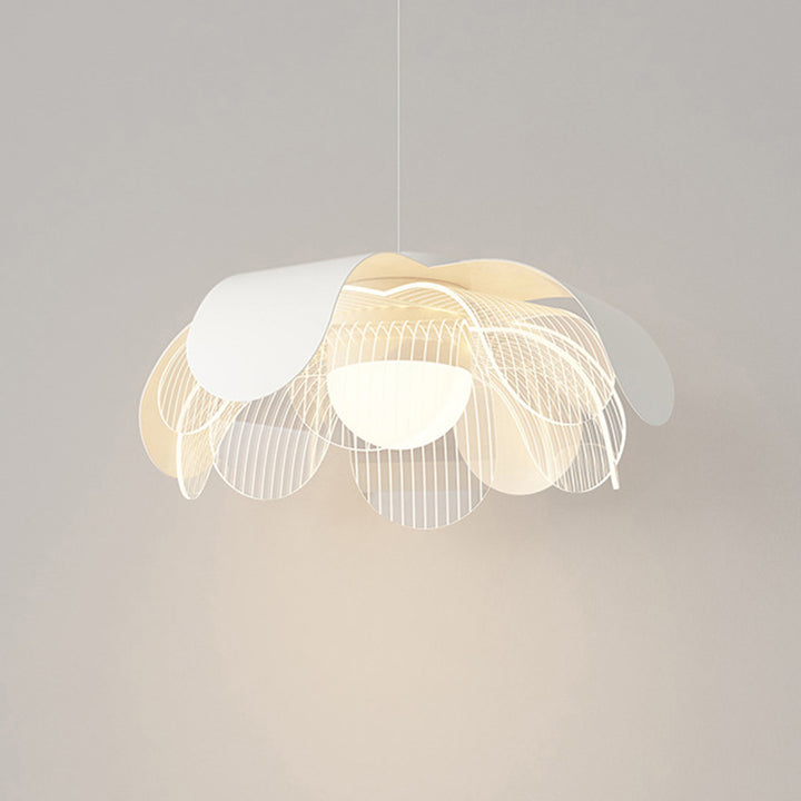 Suspension LED contemporaine en fer acrylique à fleurs crème scandinave pour salle à manger 