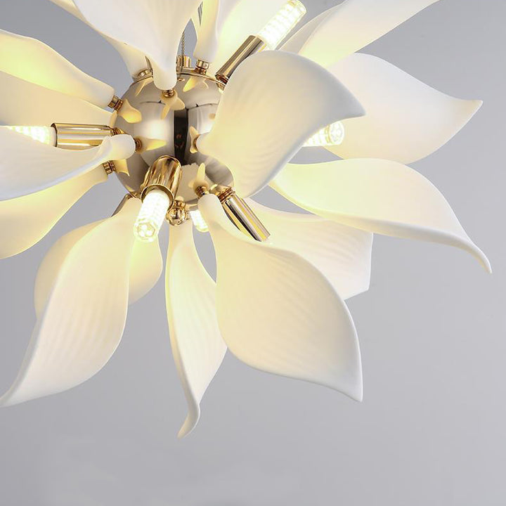Zeitgenössischer skandinavischer Petal Round Iron Keramik 9/12/16/20 Licht Kronleuchter für Wohnzimmer 