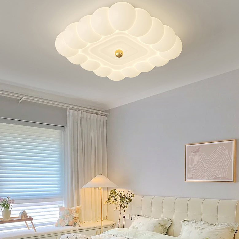Plafonnier contemporain créatif rond en fer et plastique PE avec LED pour chambre à coucher 