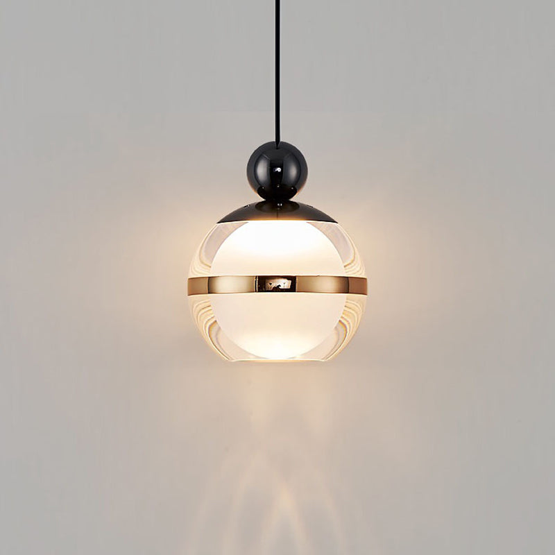 Suspension LED en fer, aluminium et acrylique de style scandinave contemporain pour chambre 