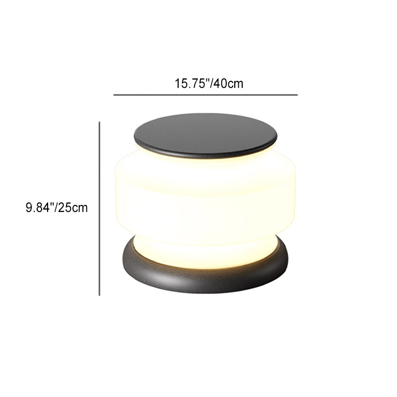 Lumière extérieure LED en plastique inoxydable cylindrique étanche solaire minimaliste moderne pour patio 