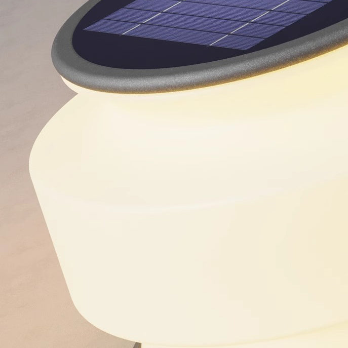 ضوء خارجي LED بلاستيكي من الفولاذ المقاوم للصدأ مقاوم للماء بأسطوانة شمسية بتصميم حديث وبسيط للفناء 