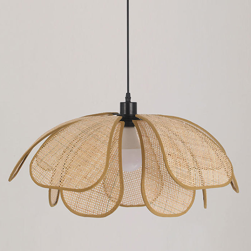 Suspension 1 lumière en métal, rotin et fer avec pétales de fleurs japonaises traditionnelles pour salon 