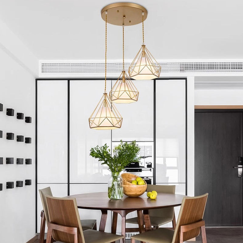Lustre contemporain en forme de pyramide cône en fer et tissu à 3 lumières pour salle à manger 