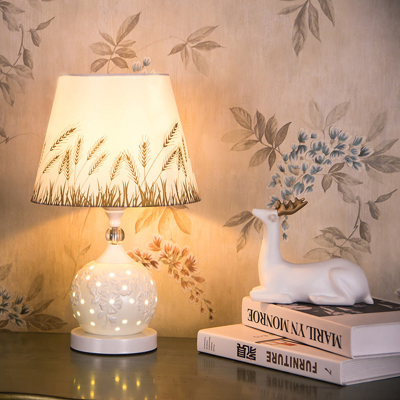 Lámpara de Mesa de 1 Luz de Tela Cerámica Esférica Vintage Tradicional para Dormitorio 