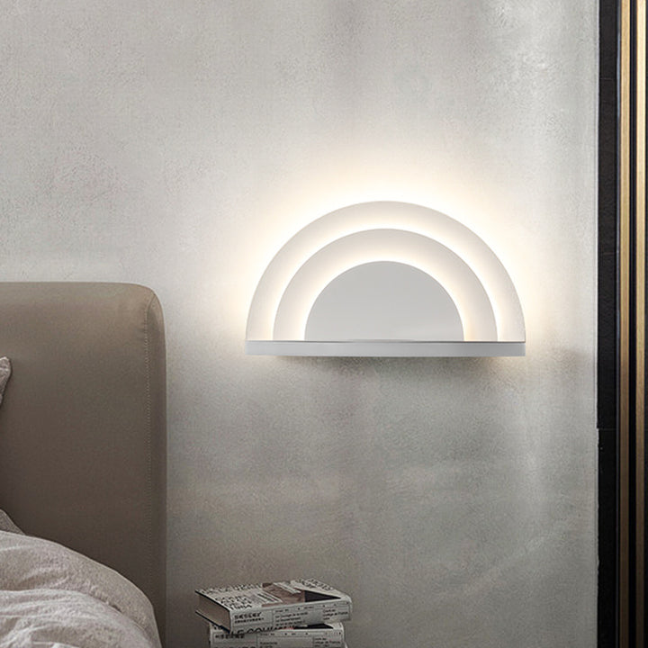 Moderne minimalistische Halbkreis Eisen Acryl LED Wandleuchte Lampe für Schlafzimmer 