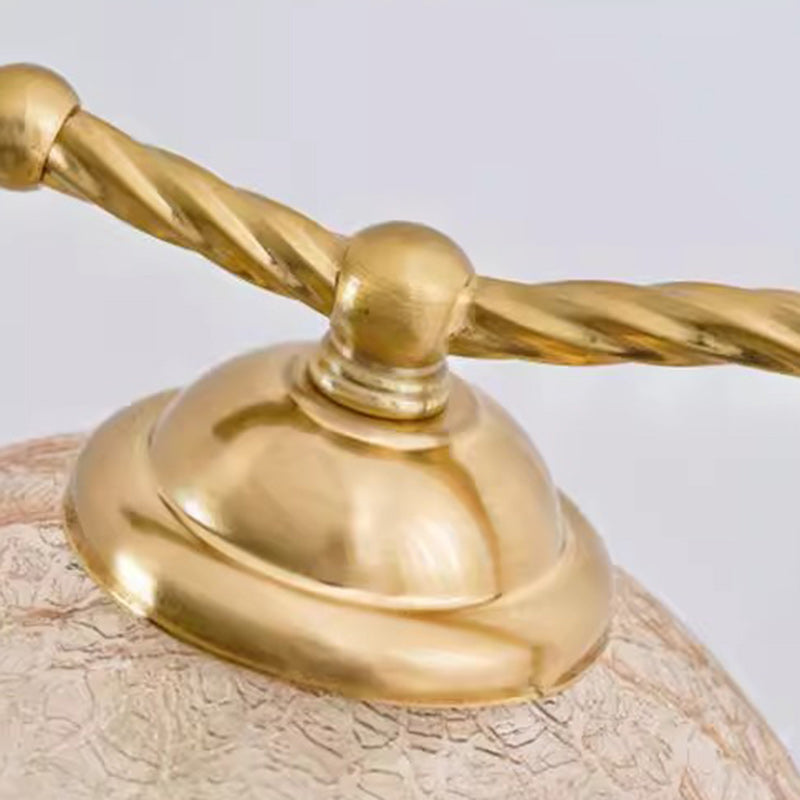 Lampe de table 1 lumière en métal et verre hémisphère en dentelle française traditionnelle pour chambre 