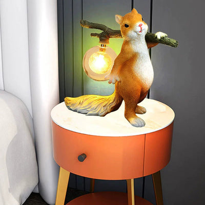 Zeitgenössische kreative Eichhörnchen Harz Glas 1-Licht Tischlampe für Schlafzimmer 