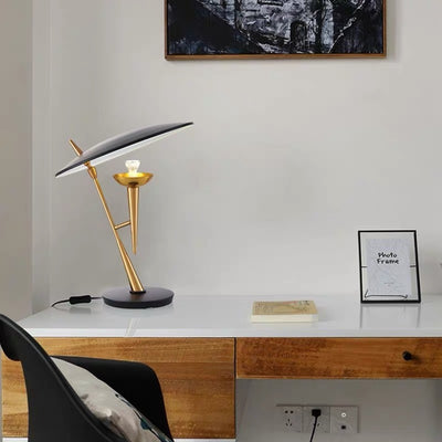 Zeitgenössische kreative runde Eisenmetall-Tischlampe mit 1 Licht für Schlafzimmer 