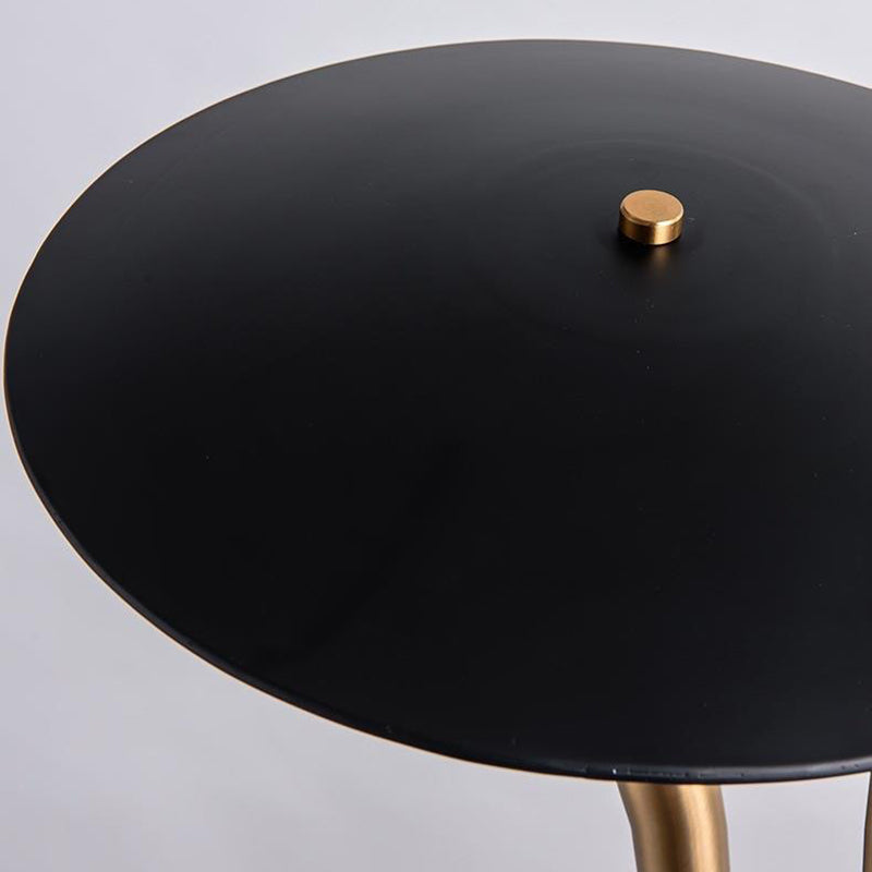 Zeitgenössische kreative runde Eisenmetall-Tischlampe mit 1 Licht für Schlafzimmer 