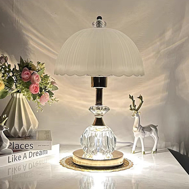 Zeitgenössische nordische Halbkugel-Tischlampe aus Metall und Glas mit 1 Licht für Schlafzimmer 