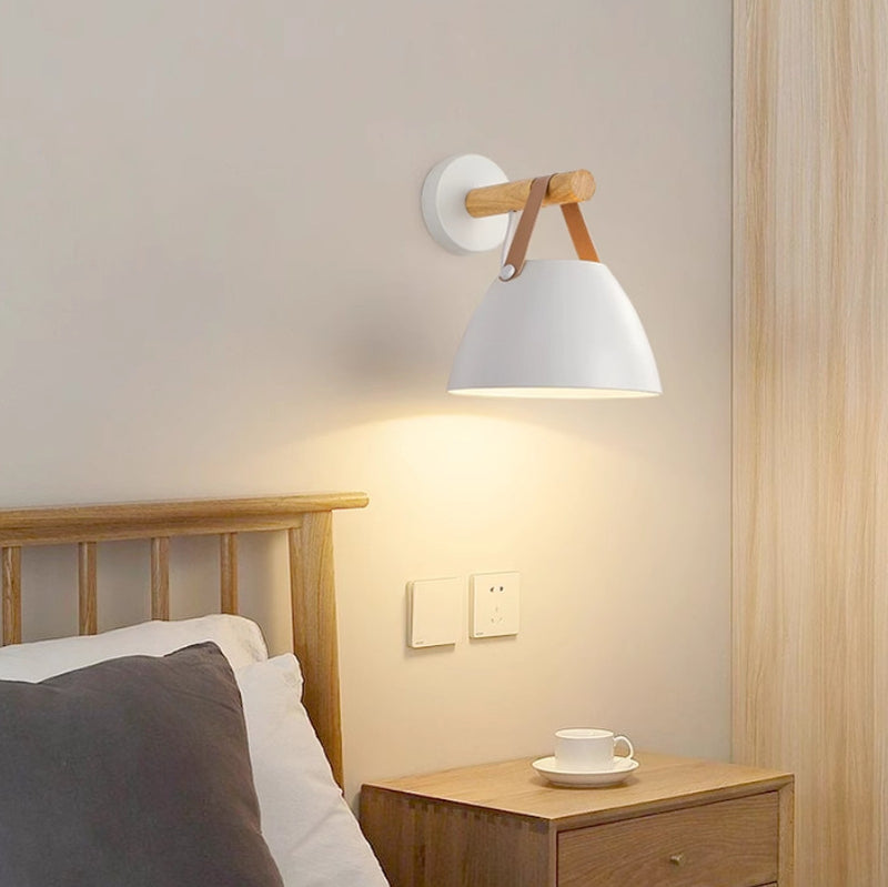 Lampe murale à 1 lumière en dôme minimaliste moderne en fer et bois de caoutchouc pour chambre 