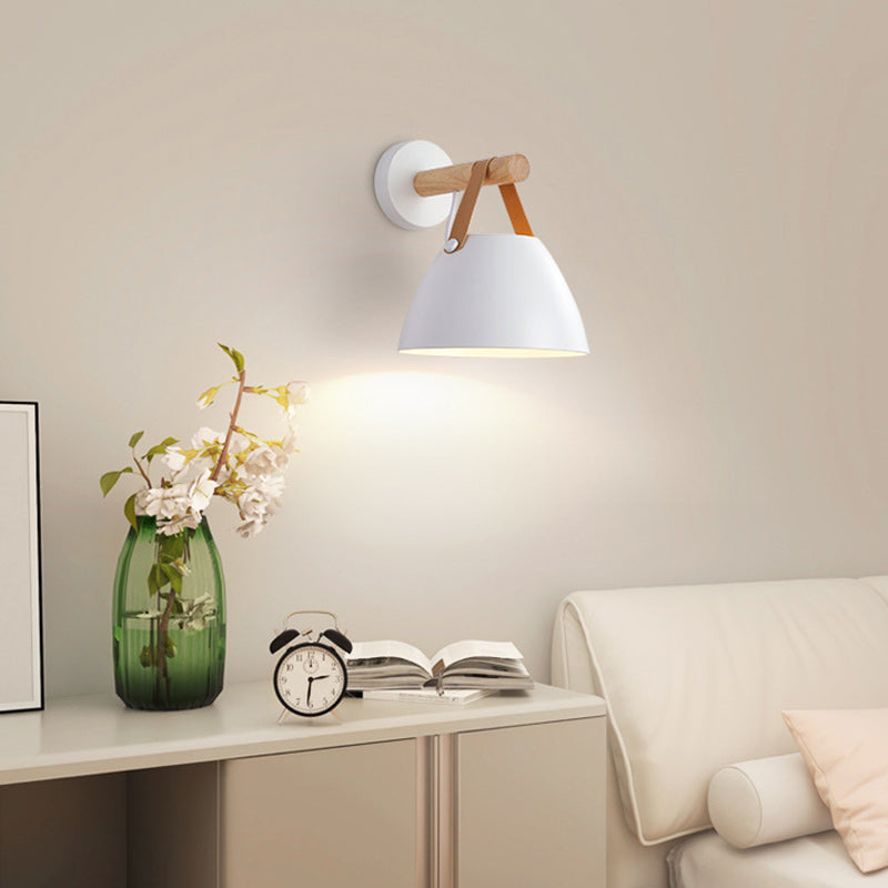 Lampe murale à 1 lumière en dôme minimaliste moderne en fer et bois de caoutchouc pour chambre 