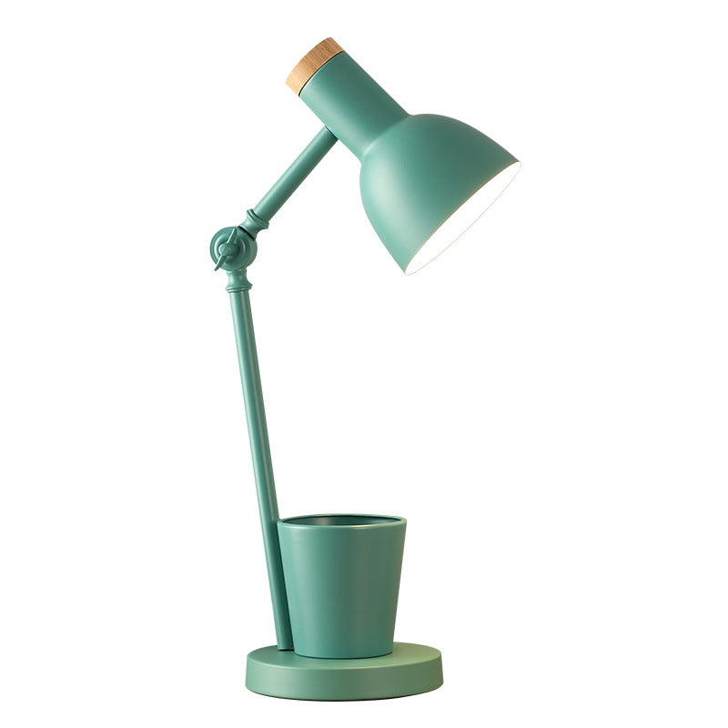 Lampe de table contemporaine en bois massif avec dôme nordique en fer à 1 lumière pour chambre 