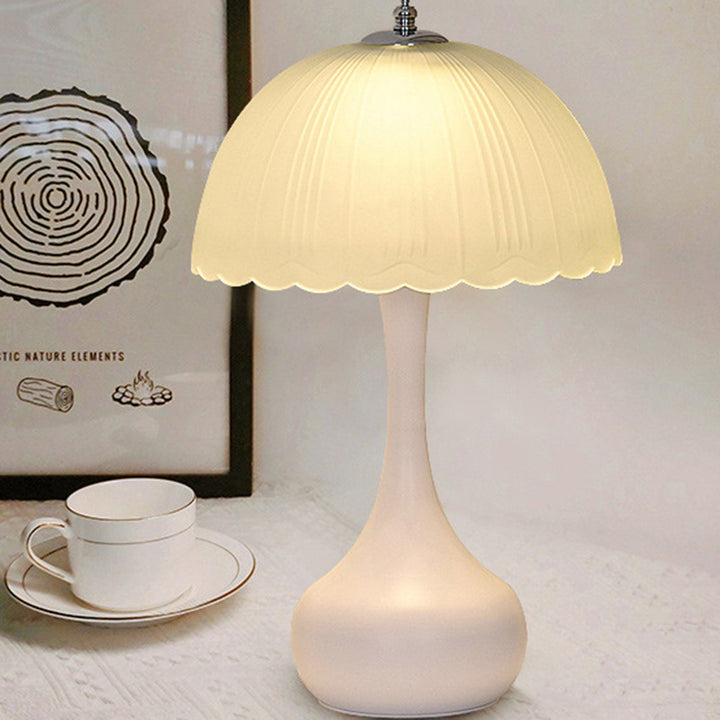 Lampe de Table à Dôme en Verre et Fer LED Traditionnelle pour Chambre 