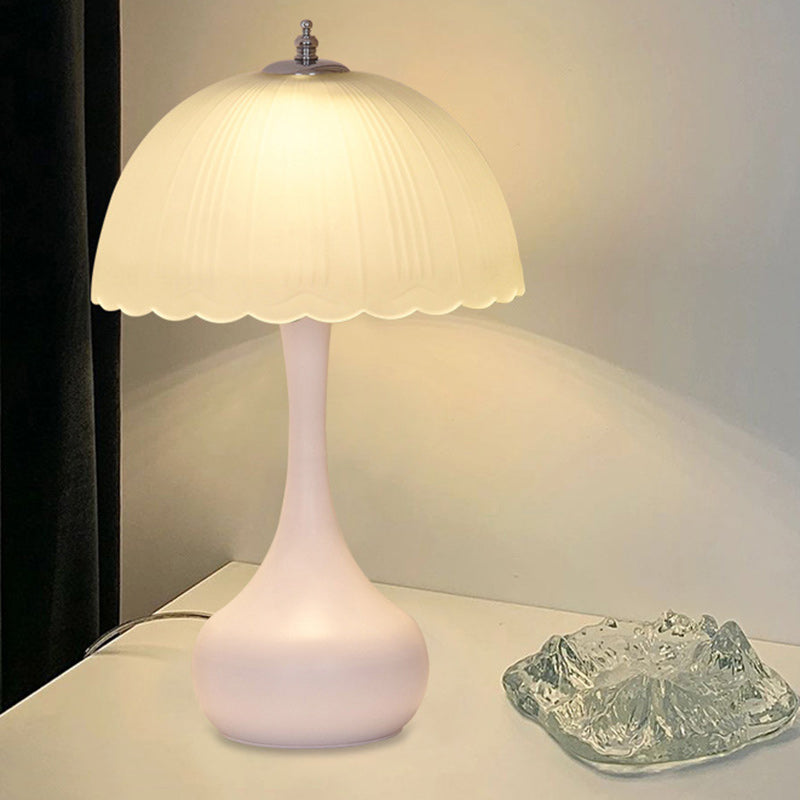 Lampe de Table à Dôme en Verre et Fer LED Traditionnelle pour Chambre 