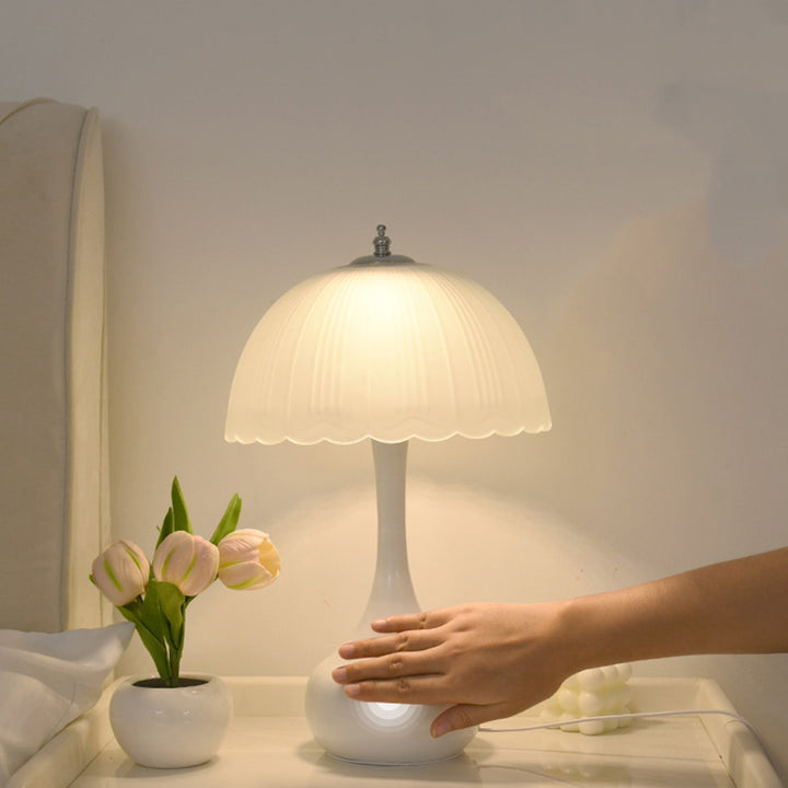 Lampe de Table à Dôme en Verre et Fer LED Traditionnelle pour Chambre 
