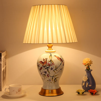 Traditionelle chinesische Kegelstumpf-Tischlampe aus Keramikgewebe mit 1 Licht für Schlafzimmer 