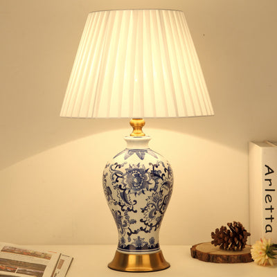 Traditionelle chinesische Kegelstumpf-Tischlampe aus Keramikgewebe mit 1 Licht für Schlafzimmer 