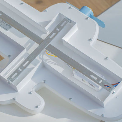 Luz de techo semi empotrada LED de resina y acero al carbono para dormitorio, avión creativo contemporáneo para niños 
