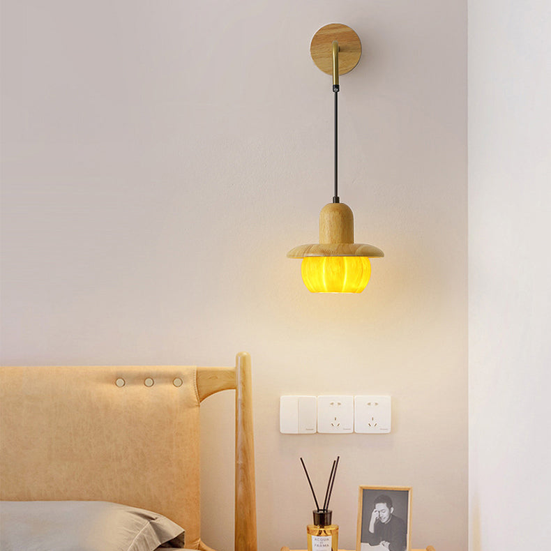 Zeitgenössische kreative Kürbis-Harz-Holz 1-Licht-Wandleuchte für Schlafzimmer 