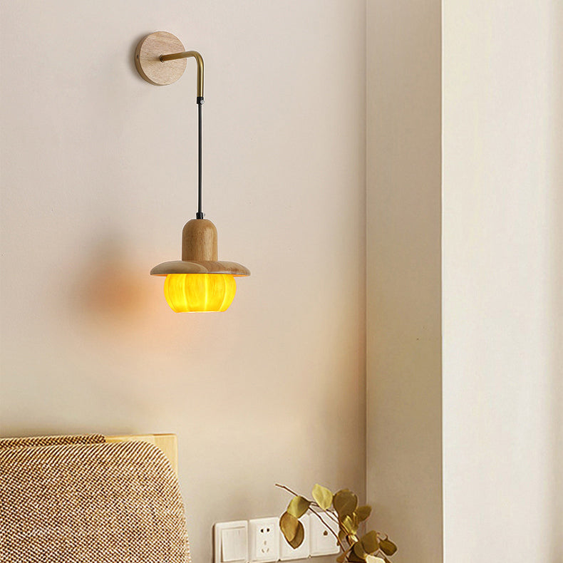 Zeitgenössische kreative Kürbis-Harz-Holz 1-Licht-Wandleuchte für Schlafzimmer 