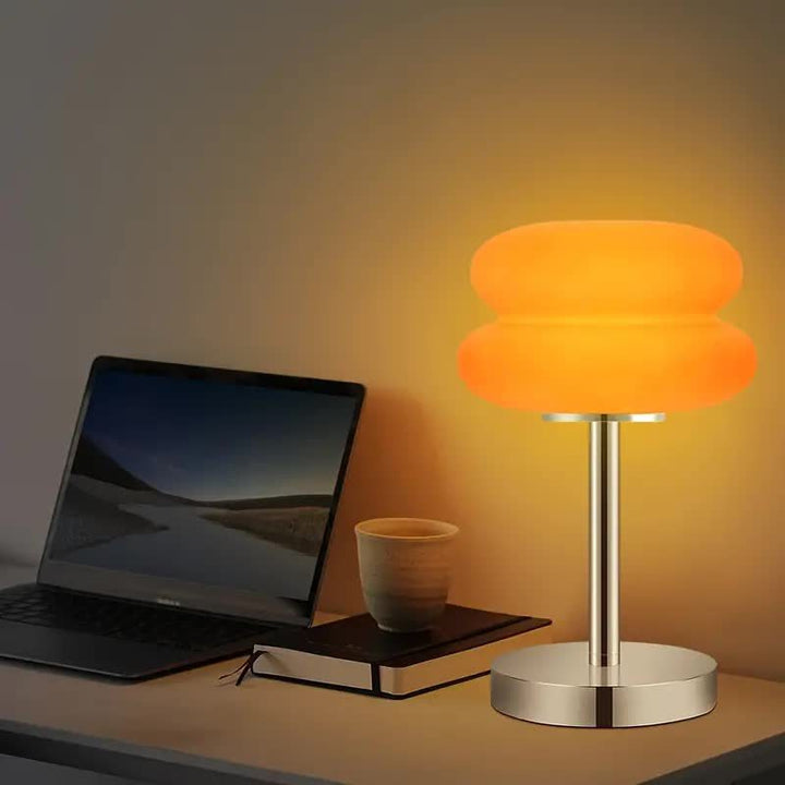 Zeitgenössische kreative Torten-Eisen-Glas-LED-Tischlampe für das Schlafzimmer 